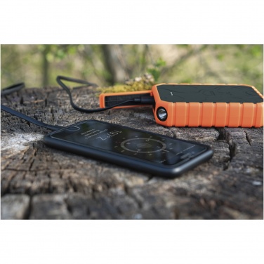 Logotrade werbemittel das Foto: Xtorm XR201 Xtreme 20 W 10.000 mAh QC3.0 wasserdichte, robuste Powerbank mit Taschenlampe