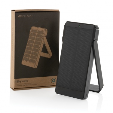 Logotrade Firmengeschenke das Foto: Skywave 10000mAh Solarpowerbank aus RCS recycelt. Kunststoff