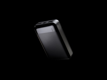 Logotrade werbemittel das Foto: 10.000 mAh Powerbank aus RCS Standard recyceltem Kunststoff