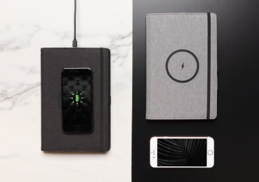 Logotrade Werbegeschenke das Foto: Air 5W Wireless Charging nachfüllbares Journal-Cover A5