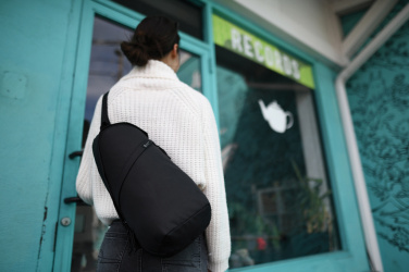 Logotrade Werbegeschenke das Foto: Renew AWARE™ rPET Sling Bag