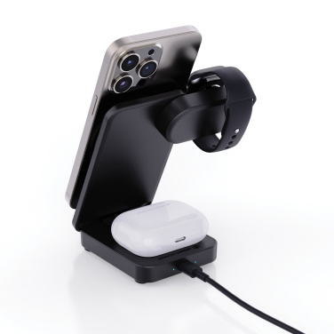 Logotrade Geschäftsgeschenke das Foto: Urban Vitamin Arcadia 15W 3in1 Magnet-Charger aus RCS rABS