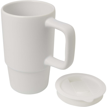 Logotrade werbemittel das Foto: Carter 450 ml Keramiktasse mit Kunststoffdeckel