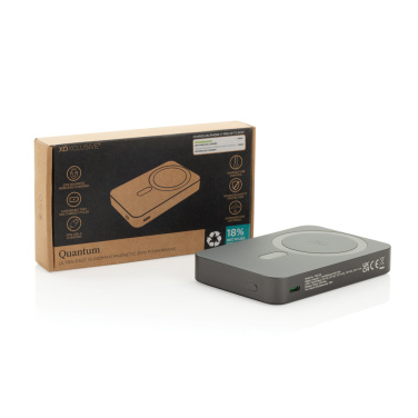 Logotrade Geschäftsgeschenke das Foto: Quantum RCS Ultra-Fast 25W 10.000mAh magnetische Powerbank
