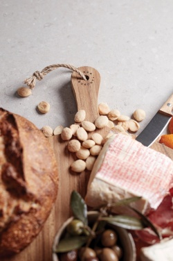 Logo trade firmakingid foto: VINGA Buscot Round Serving Board