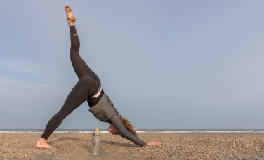 Logo trade firmakingituse pilt: Impact borosilikaatklaasist pudel bambusest kaanega