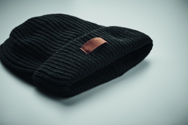 Logo trade reklaamkingitused foto: Talvekomplekt taaskasutatud materjalist, kindad, müts ja sall