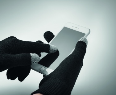 Logo trade firmakingid foto: Talvekomplekt taaskasutatud materjalist, kindad, müts ja sall