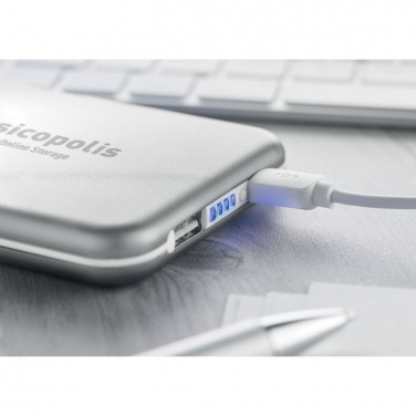 Logotrade meened pilt: 4000 mAH päikesepatareiga akupank