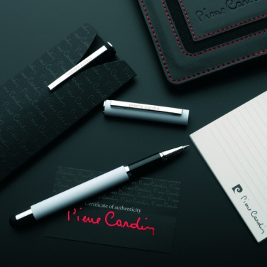 Logotrade reklaamkingituse foto: Rull pehme puudutusega CLAUDIE Pierre Cardin