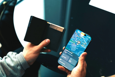 Logotrade reklaamkingitused pilt: Seekcard RCS rpolüesterkaardi rahakott ülemaailmse asukohaga
