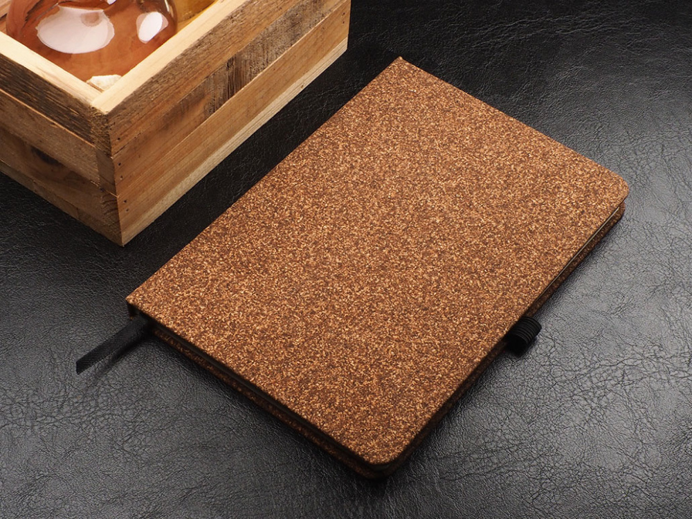 Logotrade firmakingituse foto: Märkmik korgist kaantega 219635102