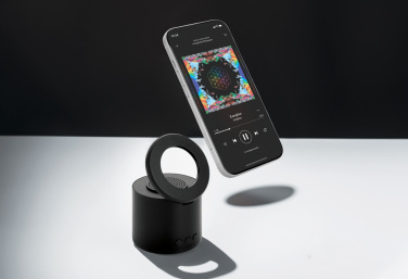 Logo trade firmakingid foto: Magpulse RCS taaskasutatud plastist 3W kõlar magnetilise hoidikuga