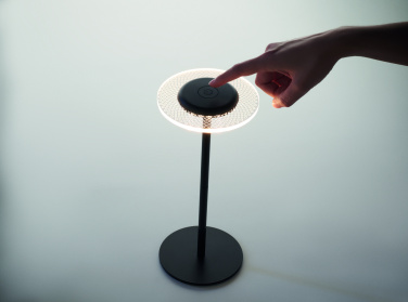 Logo trade firmakingid foto: LOUNGE laetav laualamp