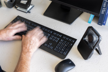 Logotrade reklaamkingid pilt: Aervina RCS taaskasutatud plastist laetav lauaventilaator