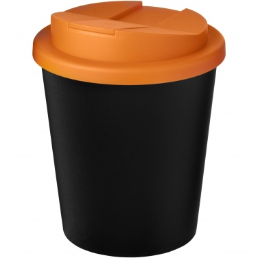 Logo trade liikelahja mainoslahja tuotekuva: Americano® Espresso Eco 250 ml kahvimuki kierrätetystä materiaalista. Läikkymätön kansi.