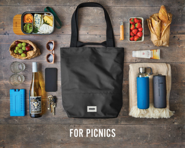 Logo trade mainoslahjat ja liikelahjat kuva: Black+Blum 16 L eristetty kauppa-/retkilaukku