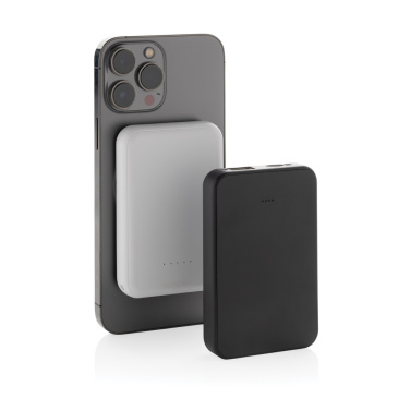 Logotrade reklaminiai produktai nuotrauka: Stellar RCS perdirbto plastiko 5000 mah 5W magnetinis maitinimo blokas