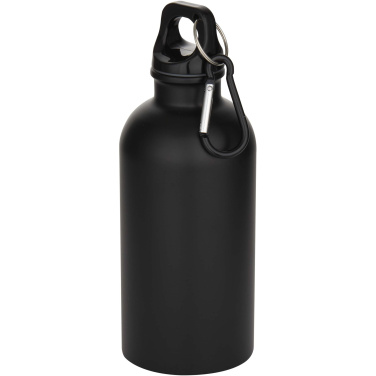 Logotrade dāvanas foto: Oregon 400 ml matēta RCS pārstrādāta viensienas nerūsējošā tērauda ūdens pudele ar karabīni