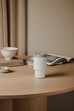 Logotrade korporatīvās dāvanas foto: VINGA Nagano RCS krūze līdzņemšanai 350 ml