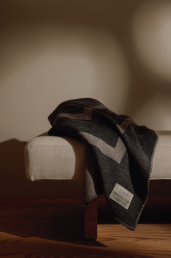 Лого трейд бизнес-подарки фото: Одеяло VINGA Monogram GRS