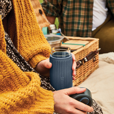 Логотрейд pекламные продукты картинка: Дорожный стакан из стекла Black+Blum 340 мл