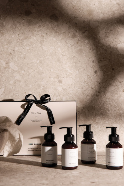 Лого трейд pекламные cувениры фото: Подарочный набор для ухода за телом и руками VINGA x TGL