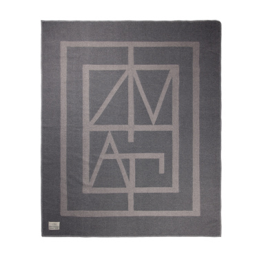 Logotrade profilreklam bild: VINGA Monogram GRS pläd