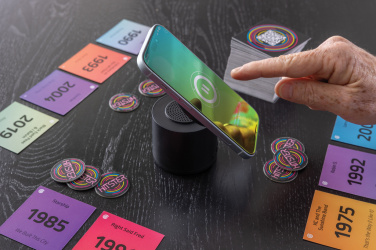 Logotrade kampanjprodukter bild: Magpulse RCS återvunnen plast 3W högtalare med magnetisk hål