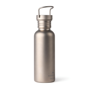 Logotrade reklamprodukter bild: Nordic Drift Trail Light Titanium vattenflaska 600 ml